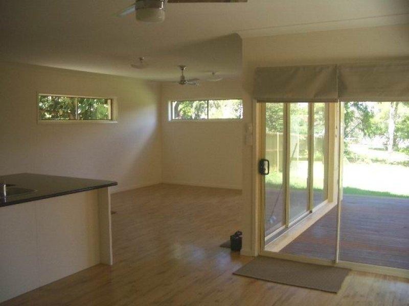 48 Foch Street, Wynnum West QLD 4178