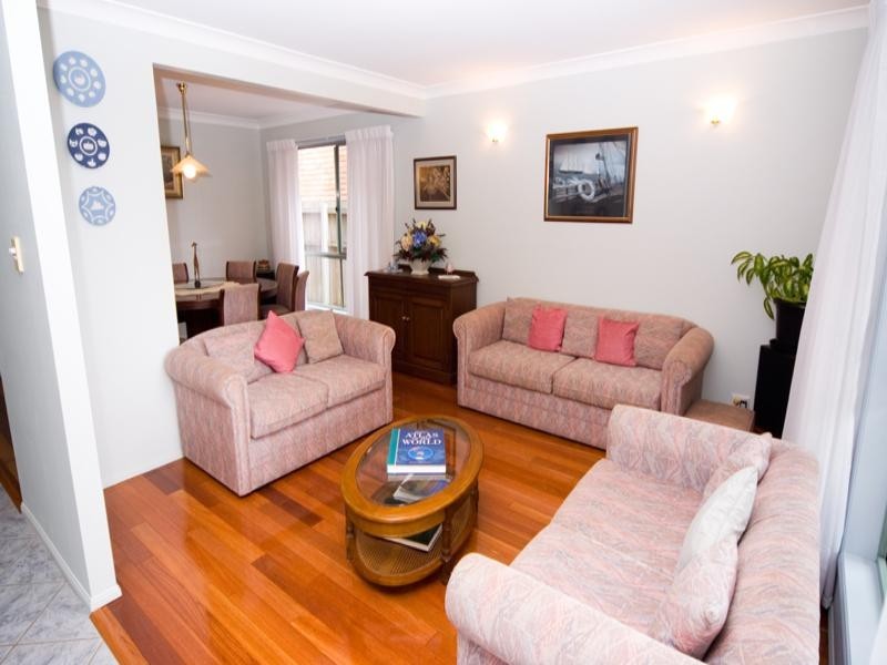 20 Stewart Parade, Manly QLD 4179