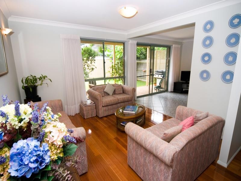 20 Stewart Parade, Manly QLD 4179