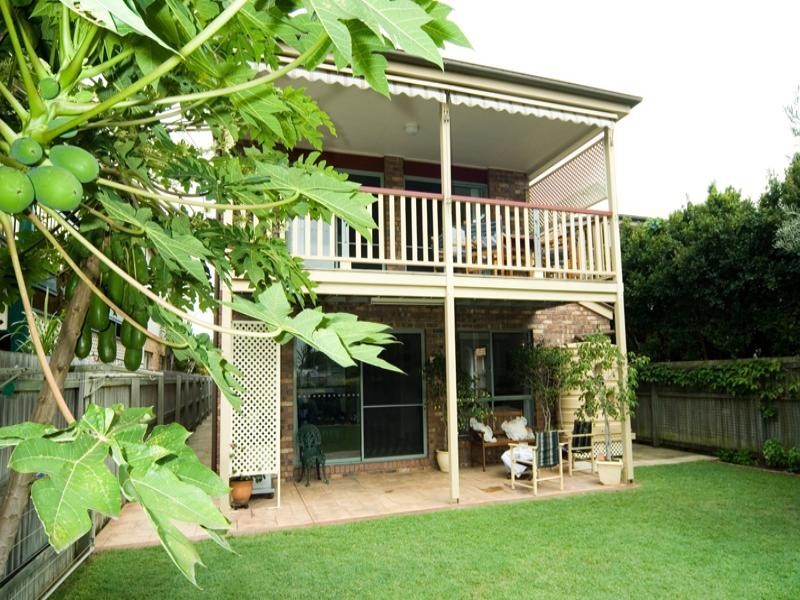 20 Stewart Parade, Manly QLD 4179