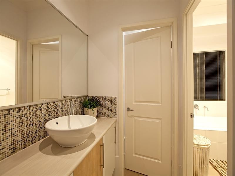 4 Nursery Place, Wakerley QLD 4154