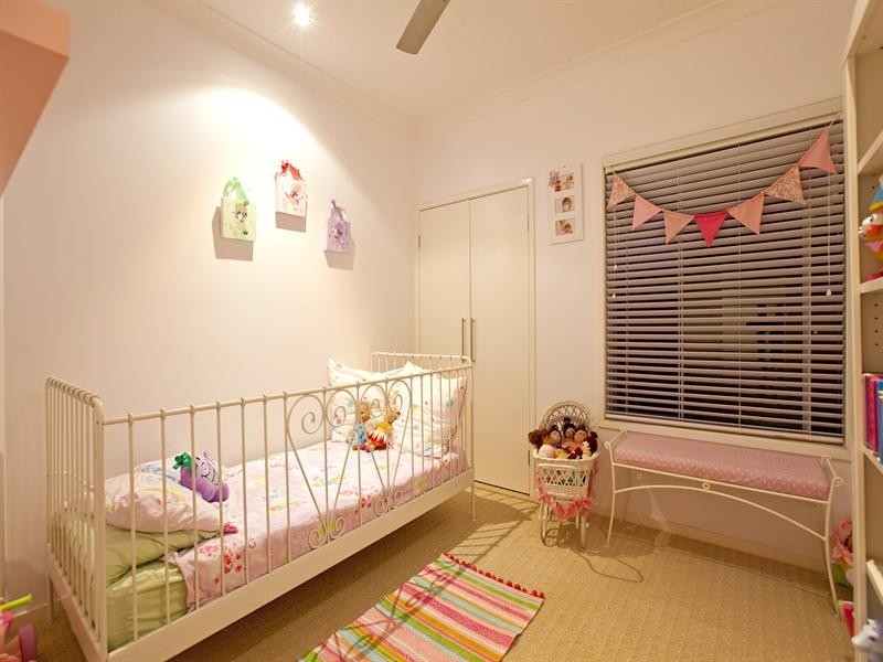 4 Nursery Place, Wakerley QLD 4154