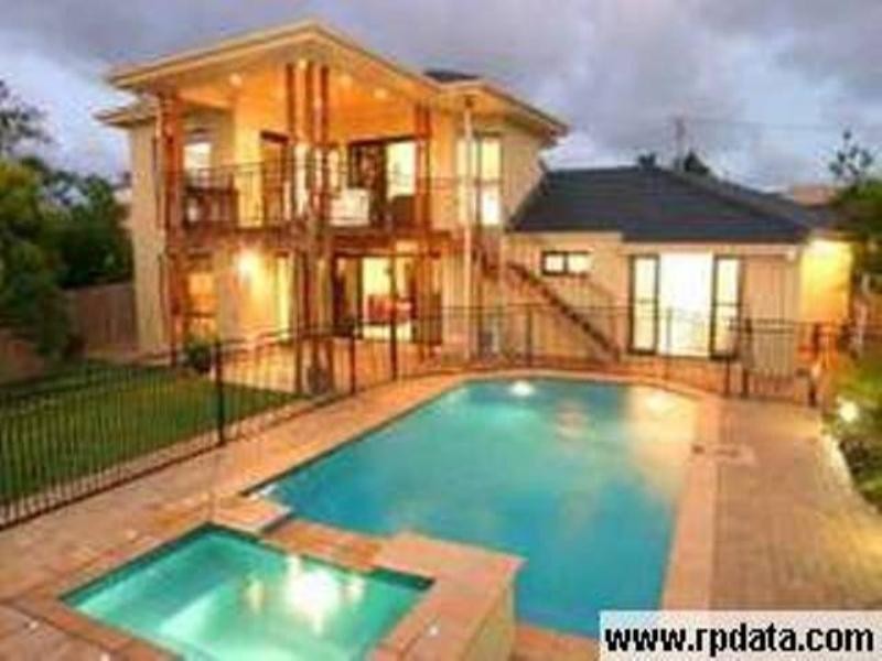 20 Banoon Drive, Wynnum QLD 4178