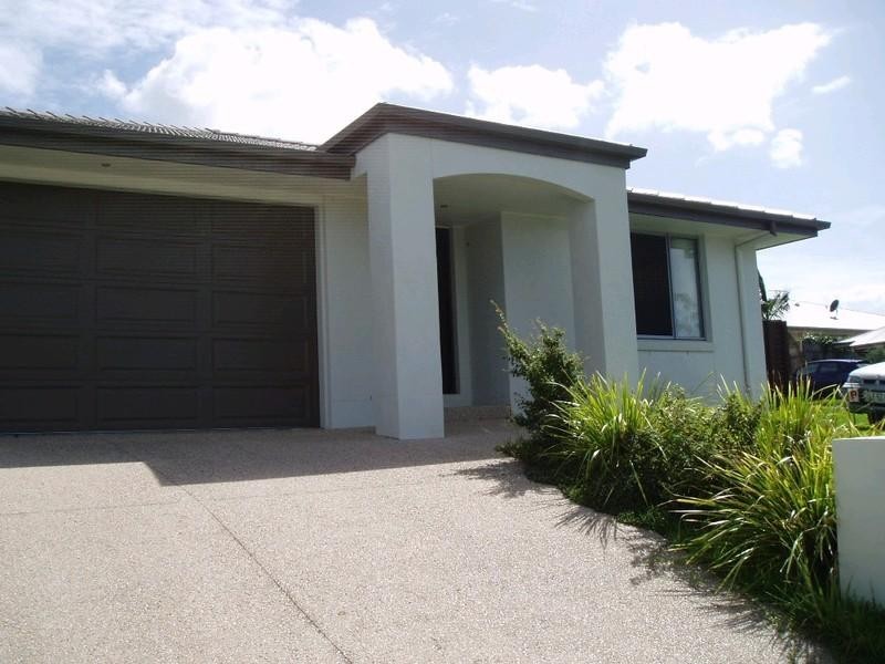 1 Dundee Crescent, Wakerley QLD 4154