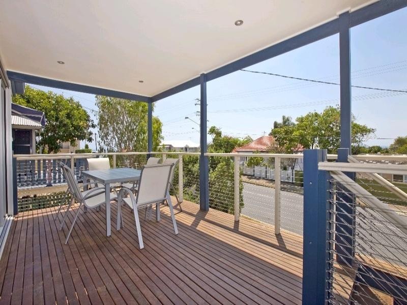 102 Gordon Parade, Manly QLD 4179