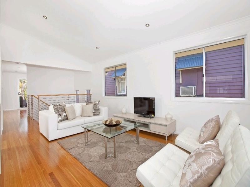 102 Gordon Parade, Manly QLD 4179