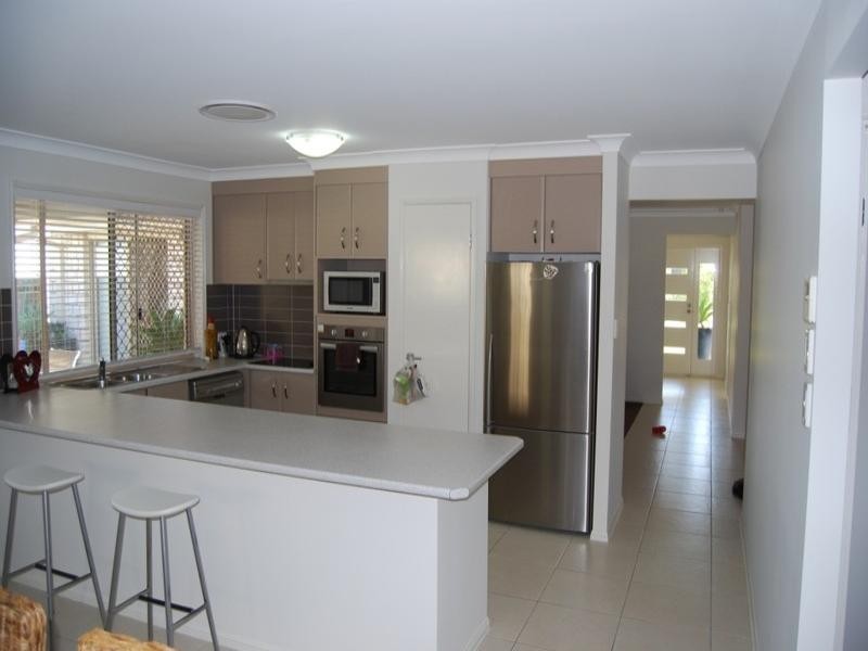 17 Baychester Place, Wakerley QLD 4154