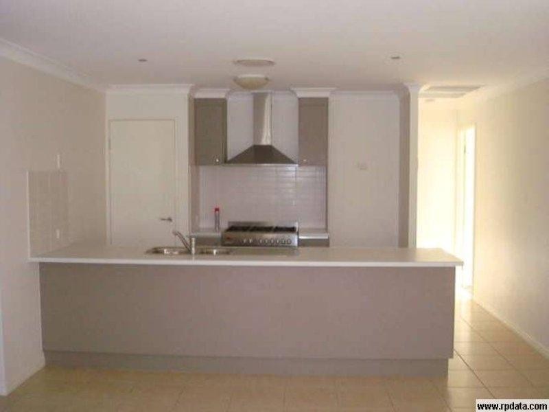 1 Dundee Crescent, Wakerley QLD 4154