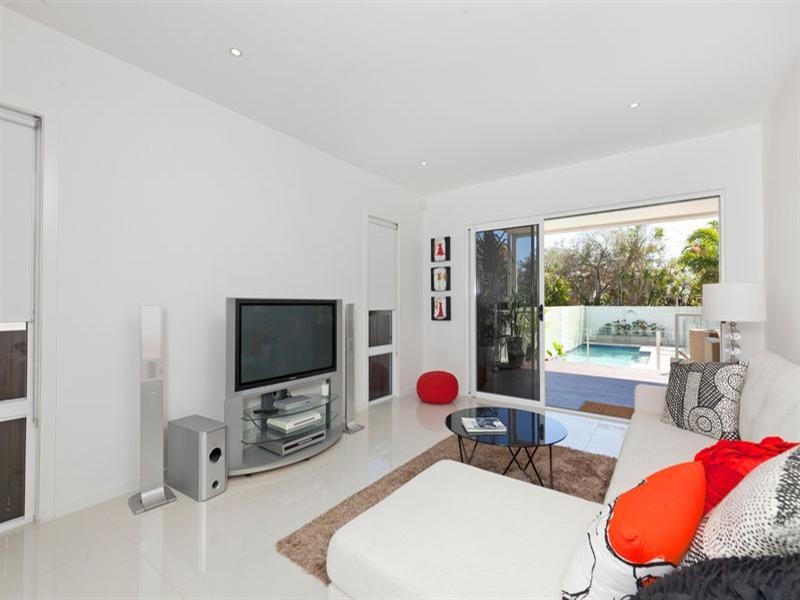 13 Pine Street, Wynnum QLD 4178