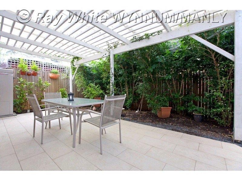 2/60 Berrima Street, Wynnum QLD 4178