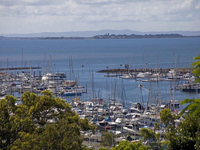 86 Oceana Terrace, Manly QLD 4179