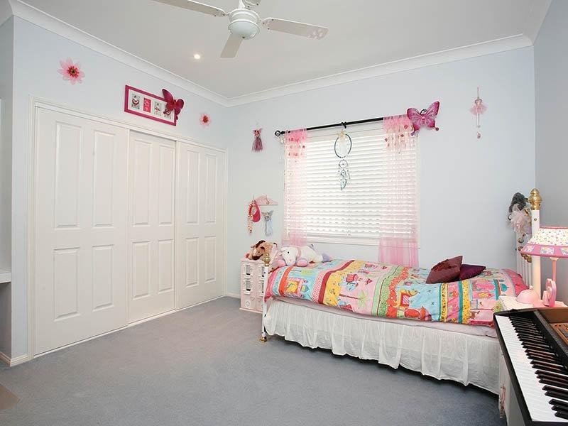 35 Pansy Street, Wynnum QLD 4178