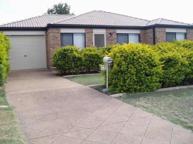 5 Janine Street, Wynnum West QLD 4178