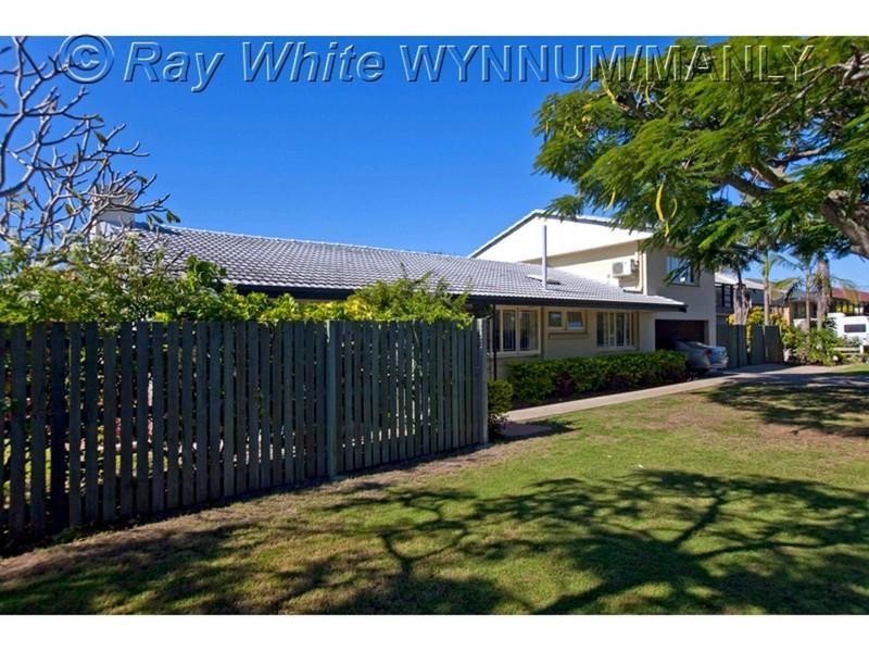 8 Glenshiel Street, Wynnum West QLD 4178