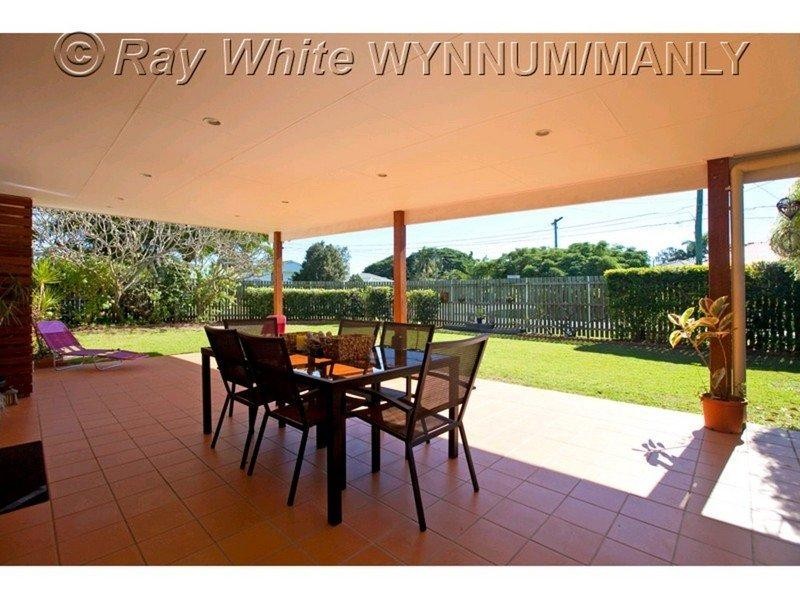 8 Glenshiel Street, Wynnum West QLD 4178