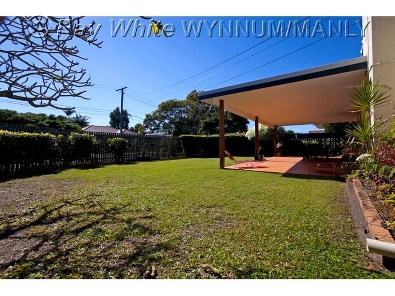 8 Glenshiel Street, Wynnum West QLD 4178