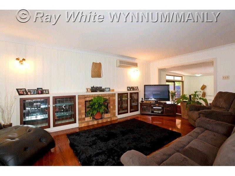 8 Glenshiel Street, Wynnum West QLD 4178