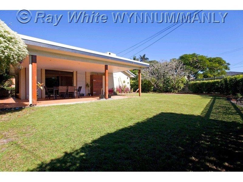 8 Glenshiel Street, Wynnum West QLD 4178