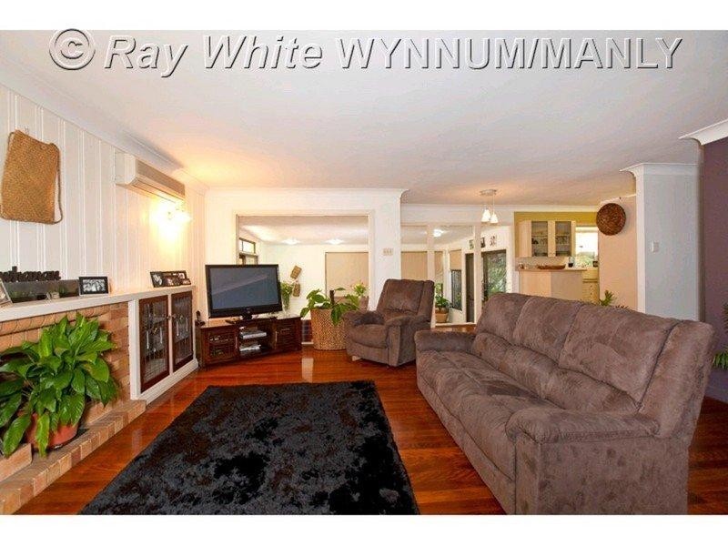 8 Glenshiel Street, Wynnum West QLD 4178