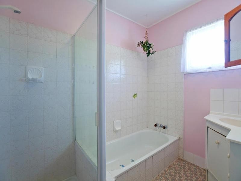 35 Bonniebrae Street, Wynnum West QLD 4178