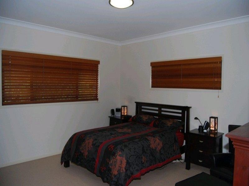 27 Davidson Street, Wynnum QLD 4178