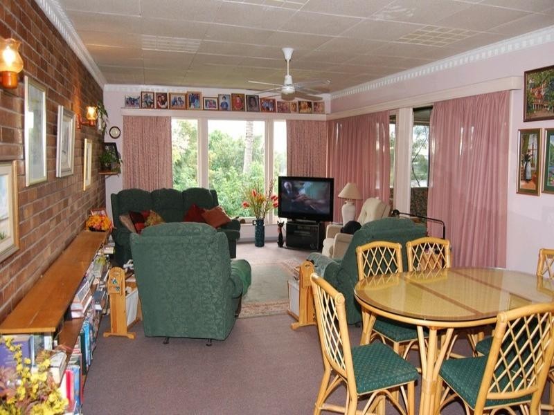 31 Grainger Street, Wynnum West QLD 4178
