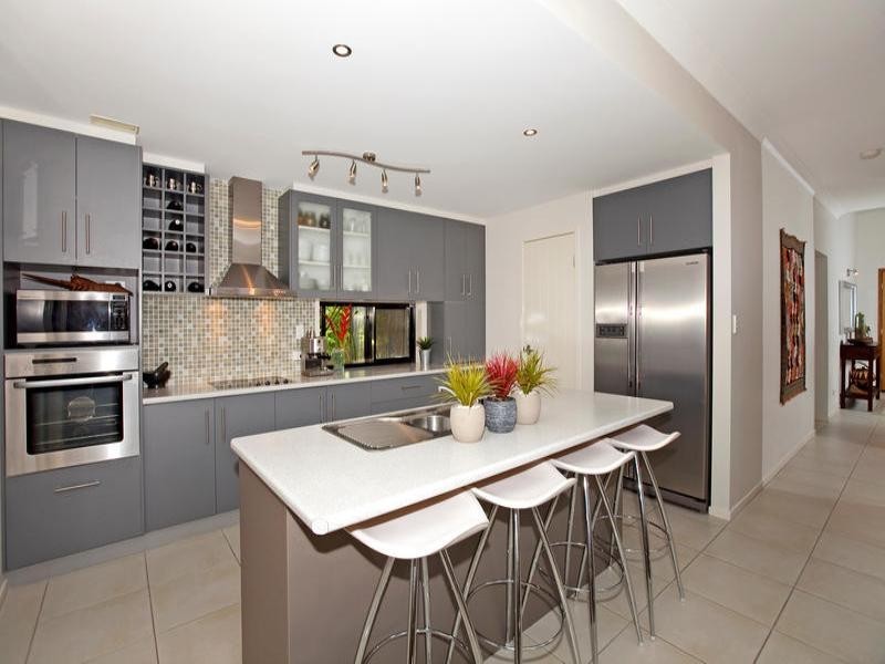 34 Charles Place, Manly West QLD 4179