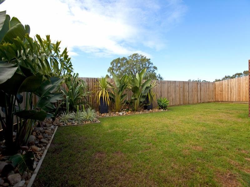 17 Bailey Street, Wakerley QLD 4154