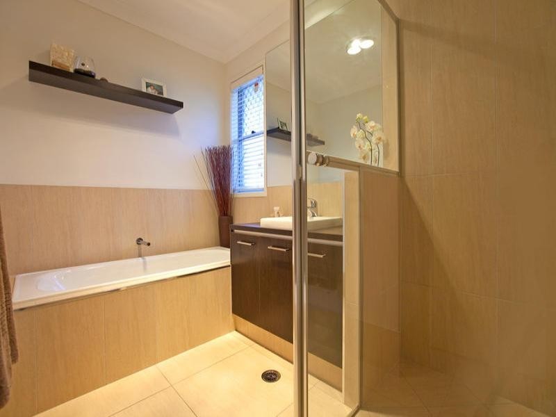 17 Bailey Street, Wakerley QLD 4154