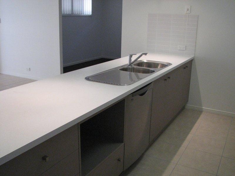 1 Dundee Crescent, Wakerley QLD 4154