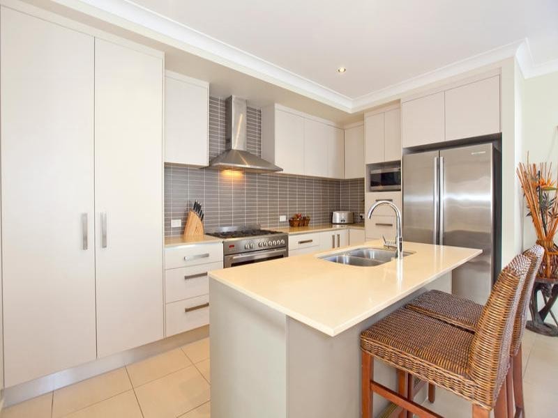 15 Bailey Street, Wakerley QLD 4154