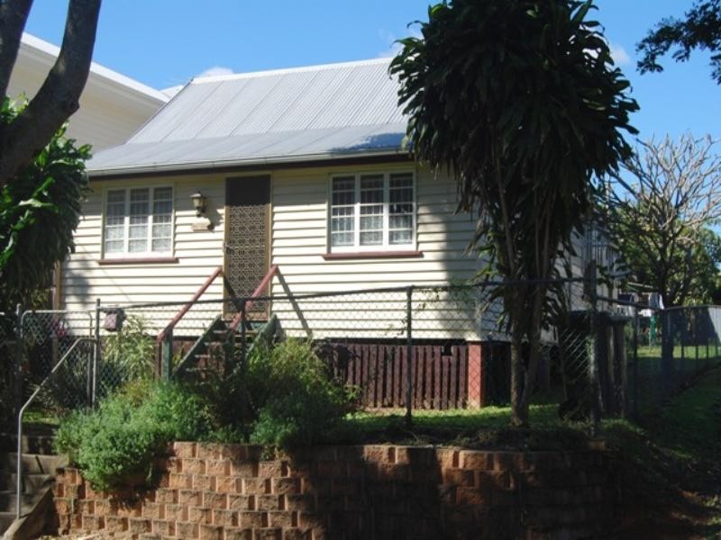 76 Cedar Street, Wynnum QLD 4178