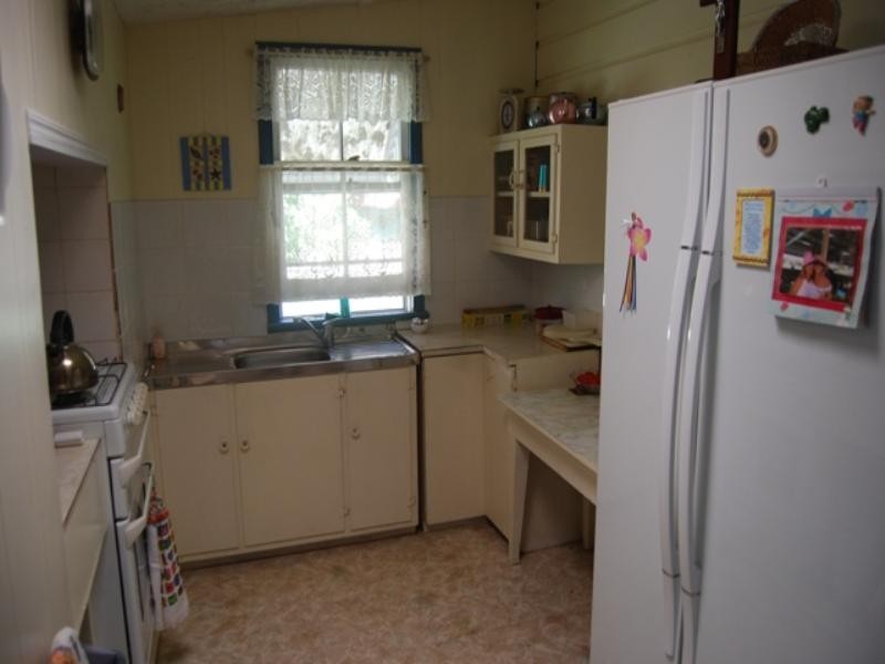 76 Cedar Street, Wynnum QLD 4178