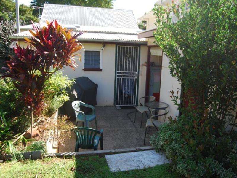 76 Cedar Street, Wynnum QLD 4178