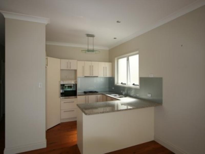 43 Crown Street, Wynnum QLD 4178