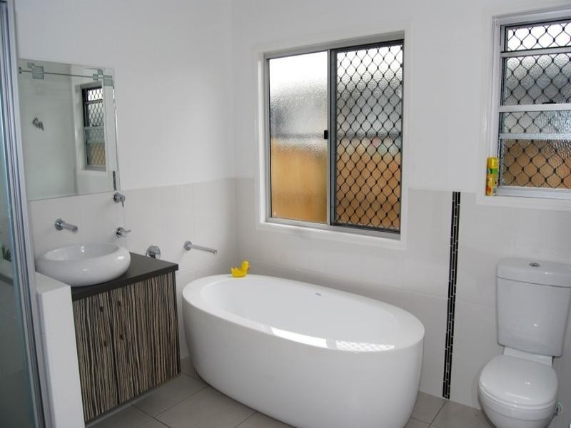 75 Lockwood Crescent, Manly West QLD 4179