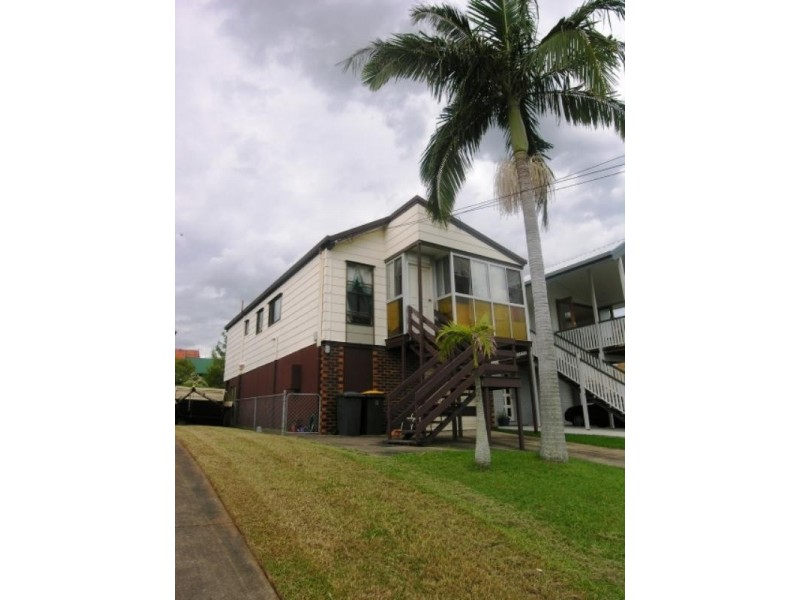 77 Glenora Street, Wynnum QLD 4178