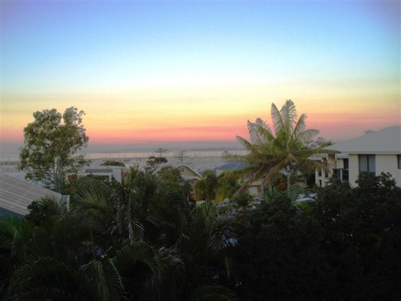 2/35 Benalla Street, Manly QLD 4179