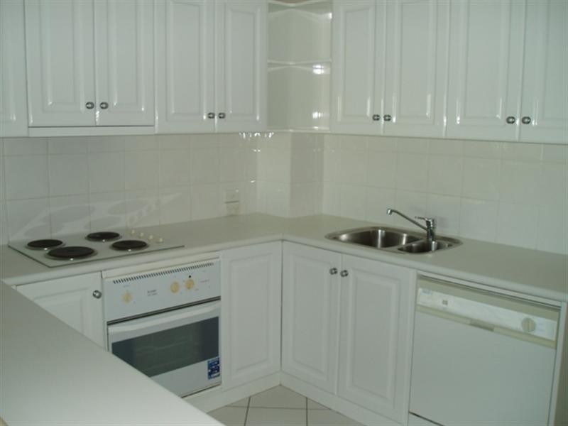 2/35 Benalla Street, Manly QLD 4179