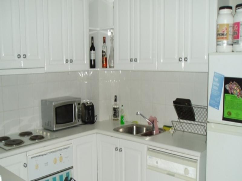 2/35 Benalla Street, Manly QLD 4179