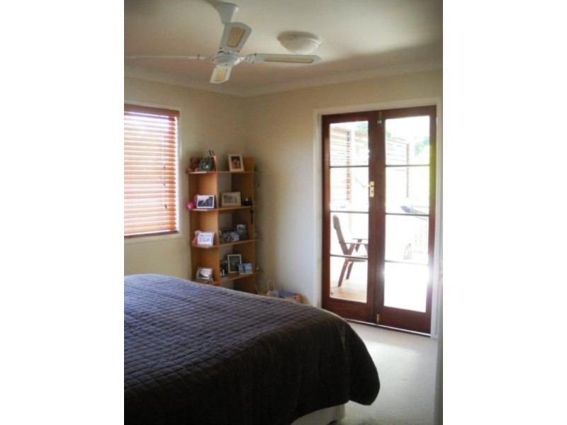 73 Waterview Avenue, Wynnum QLD 4178