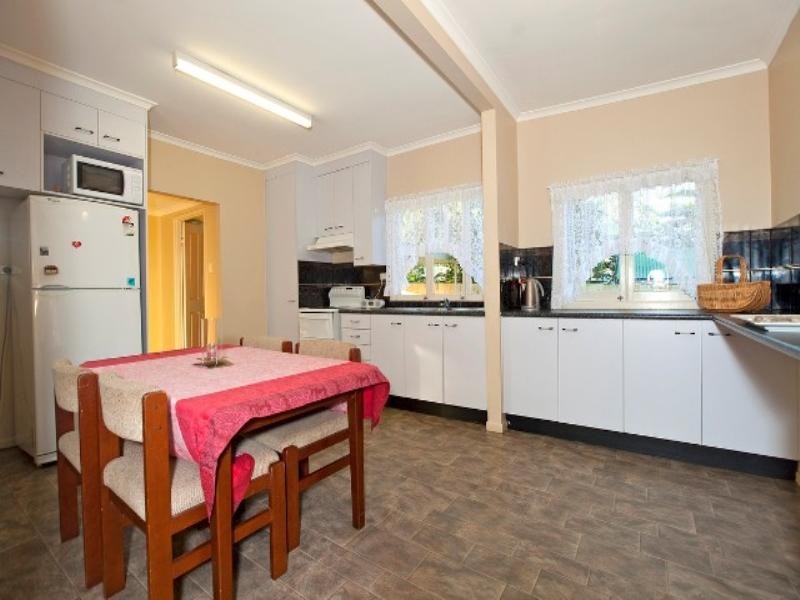 152 Wondall Road, Wynnum West QLD 4178