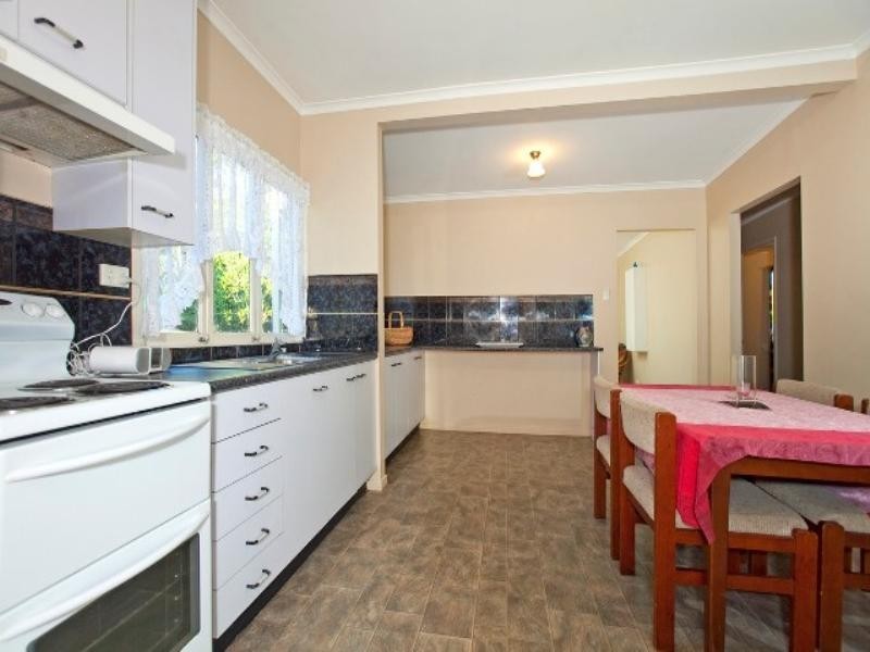 152 Wondall Road, Wynnum West QLD 4178