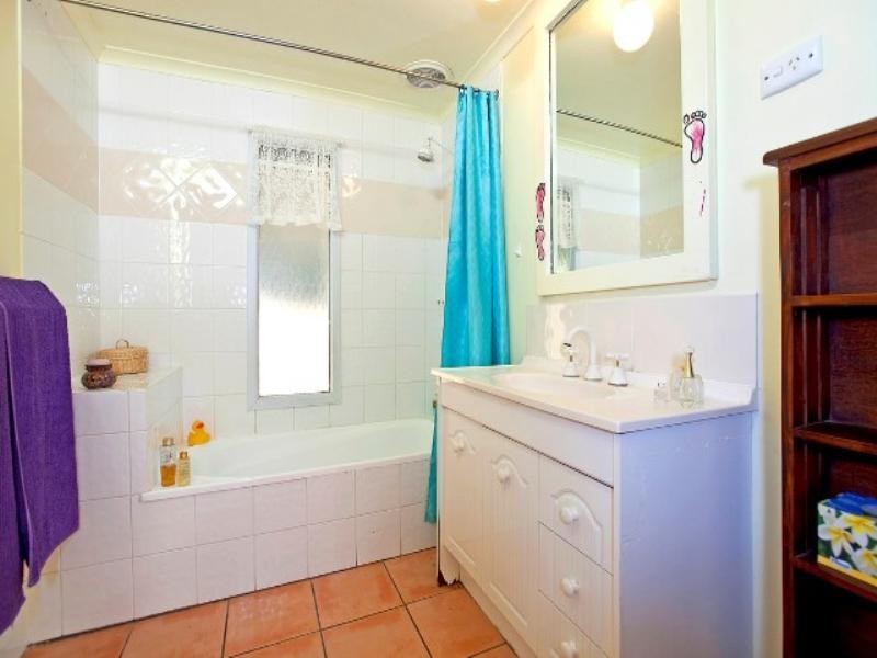 152 Wondall Road, Wynnum West QLD 4178