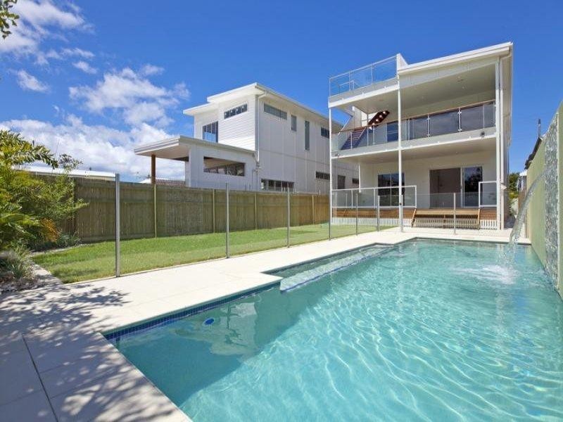 13 Pine Street, Wynnum QLD 4178