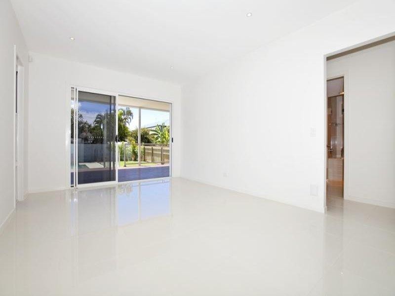 13 Pine Street, Wynnum QLD 4178