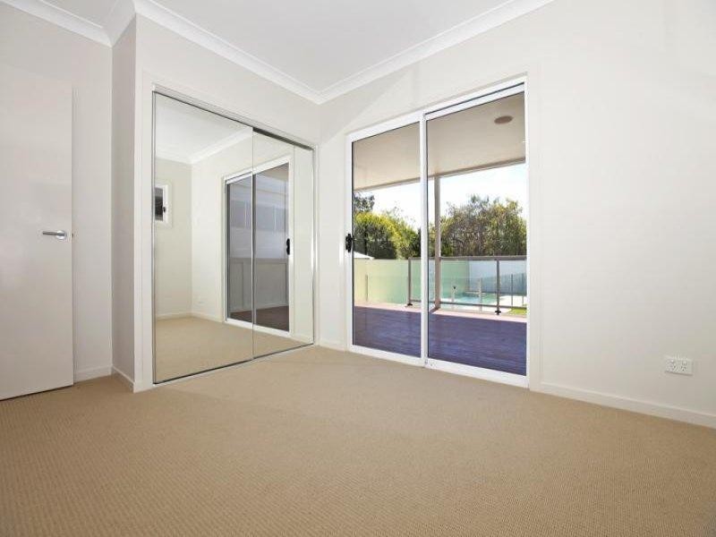 13 Pine Street, Wynnum QLD 4178