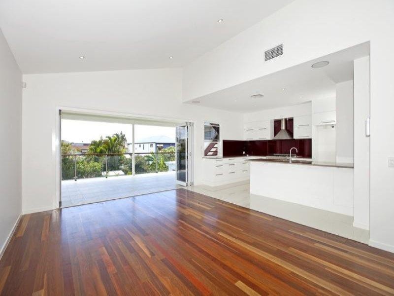 13 Pine Street, Wynnum QLD 4178