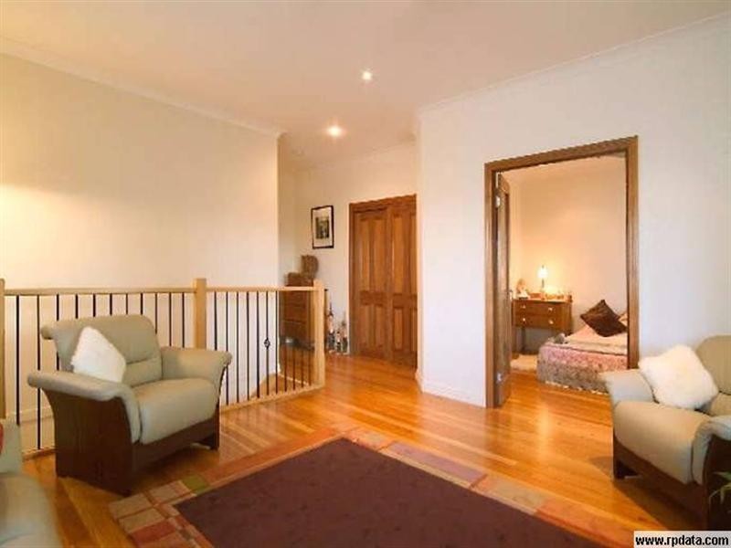 18 Pine Street, Wynnum QLD 4178