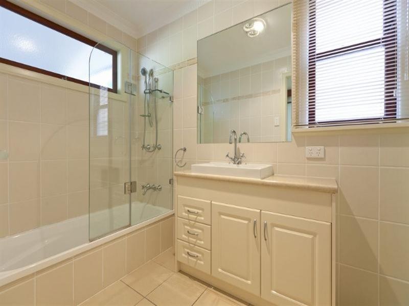 115 Wynnum Esplanade, Wynnum QLD 4178